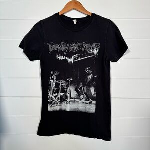 Twenty One Pilots Band T Shirt Black Faded Tag Guessimate size small